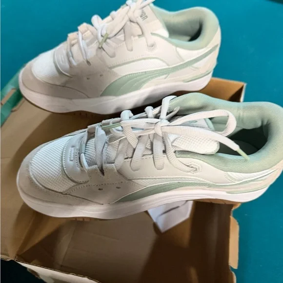 Puma Low-Top Sneakers in Mint Green and Cream